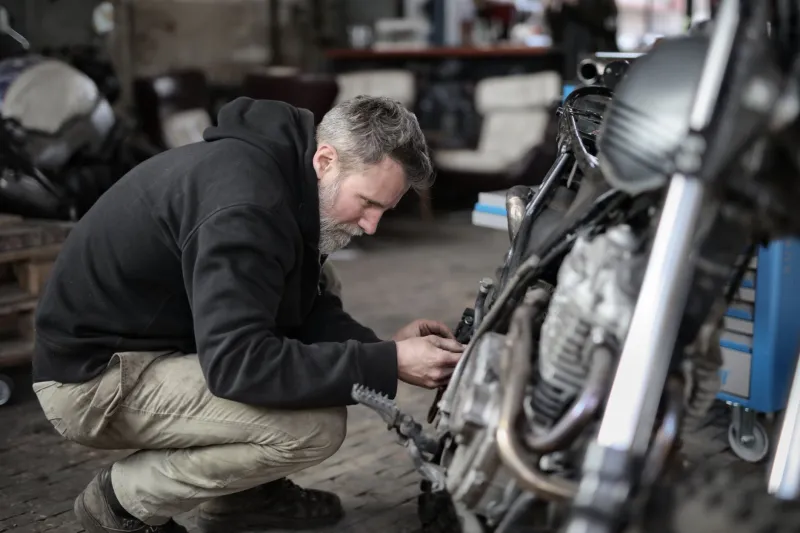 Listen Before You Pay: The Acoustic Diagnostic Techniques Bandung Mechanics Use That Most American Riders Never Learn