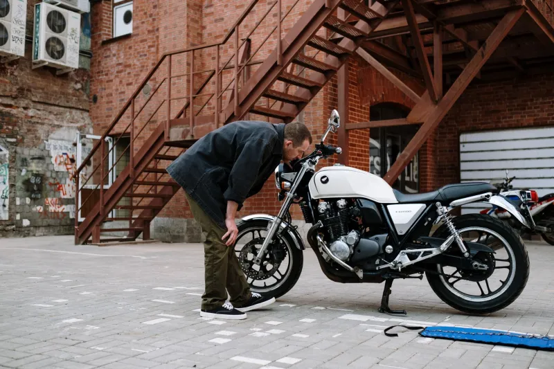 Lessons from the Tropics: How Bandung's Punishing Climate Reveals the True Strength of Honda Motorcycles
